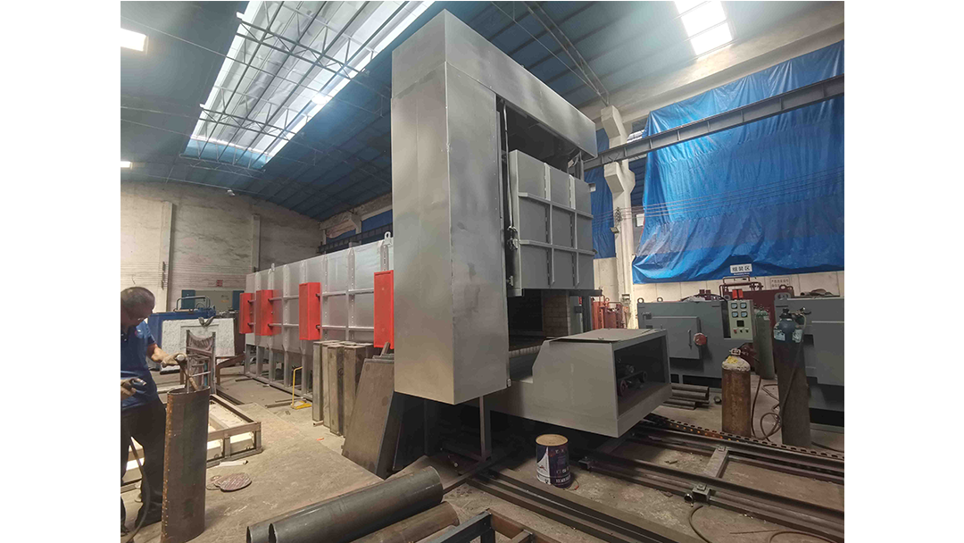 Steel casting quenching trolley type heat treatment furnace