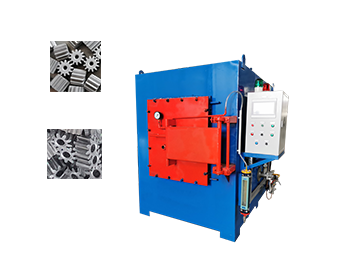 Horizontal vacuum sintering furnace